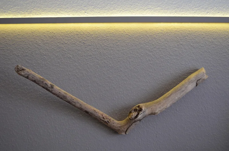 Installer un ruban LED sous les meubles : le projet phare