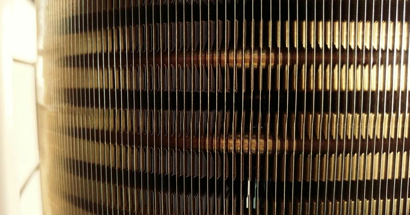 Décaper un radiateur en fonte sans le démonter : les techniques qui marchent (et celles qui flopent)