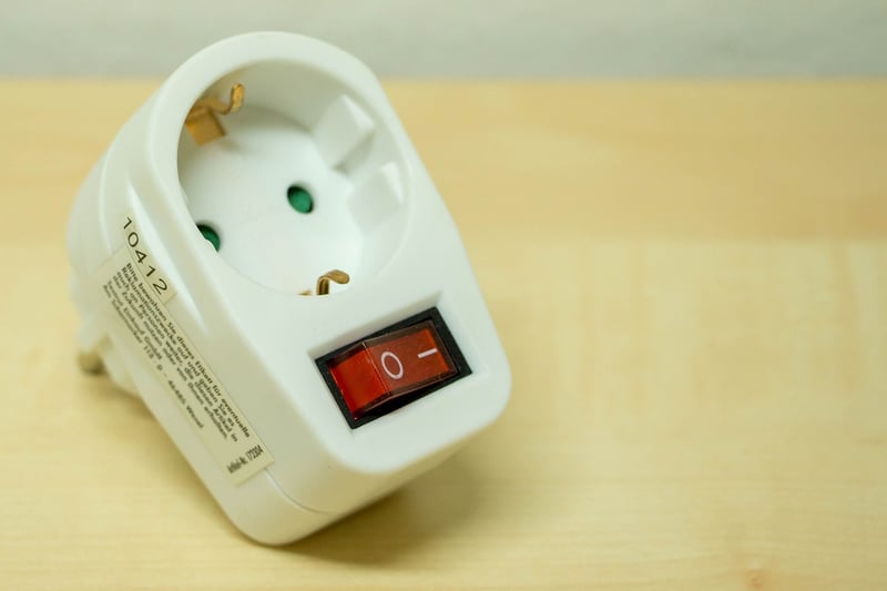 Installer une prise électrique extérieure étanche soi-même : guide simple pour 2026