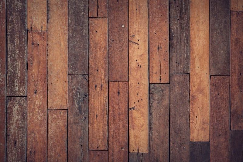 Pos d’un parquet flottant sur carrelage sans ragréage : la méthode simple en 2026